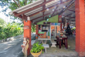 OYO 75372 Flight hut hotel
